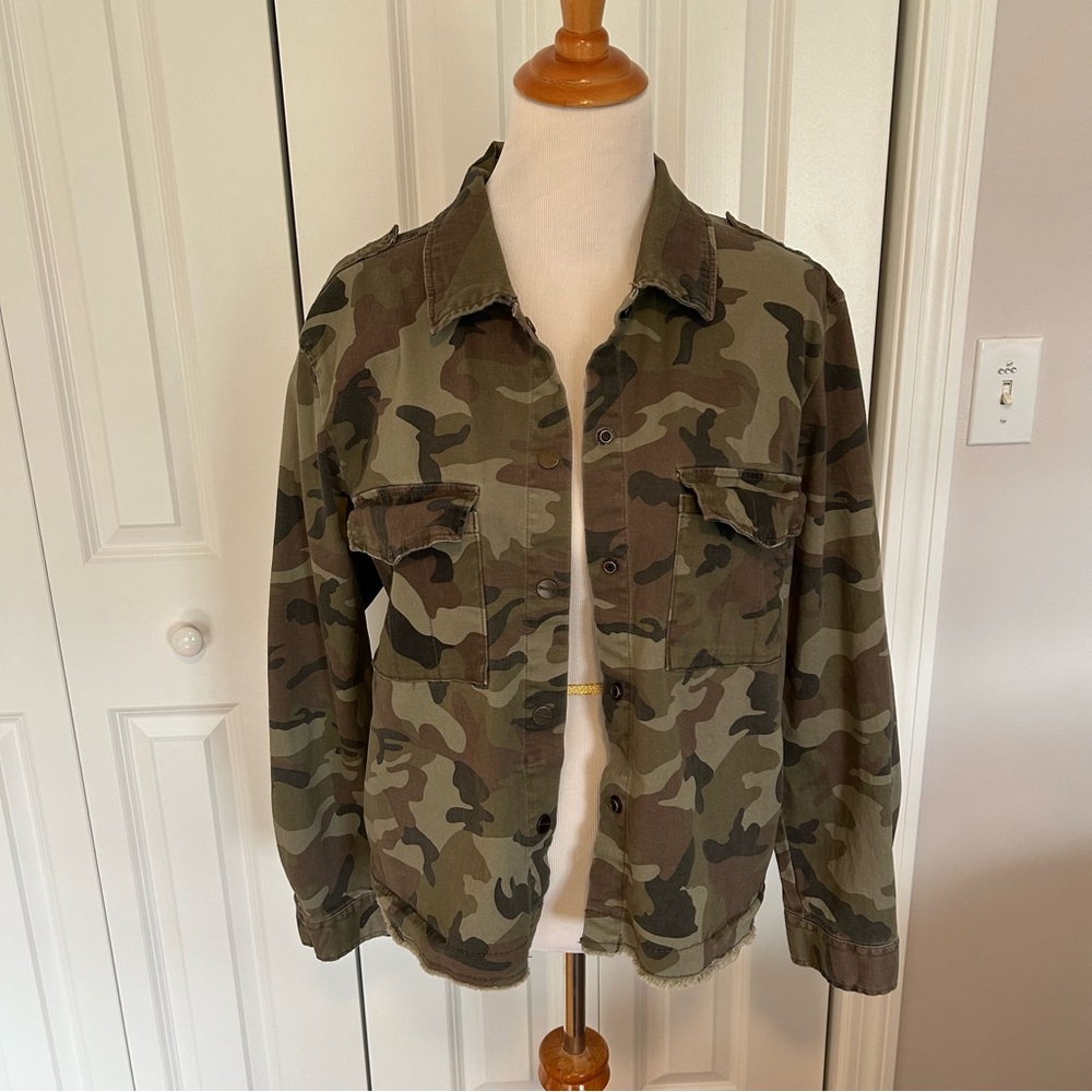 Sanctuary Camouflage Snap Up Top Jacket